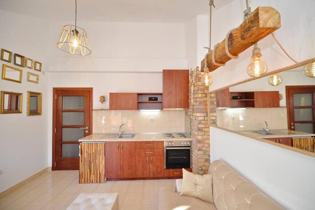 Доброта: Stylish apartment 22