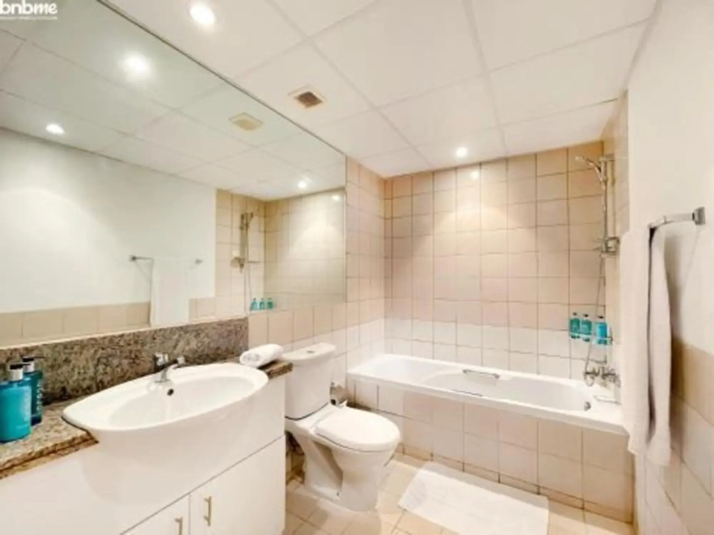 Дубай: Spectacular 1BR - Community View - bnbmehomes - 302
