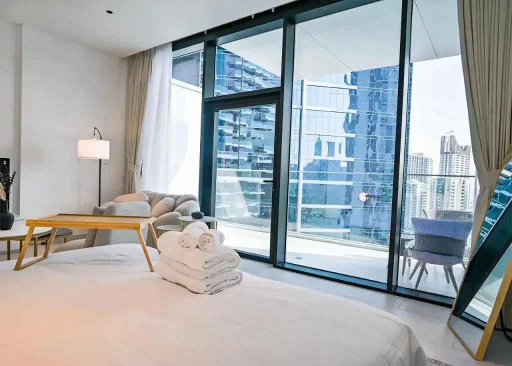 Дубай: Stylish Studio W Dubai Canal Vw in Business Bay