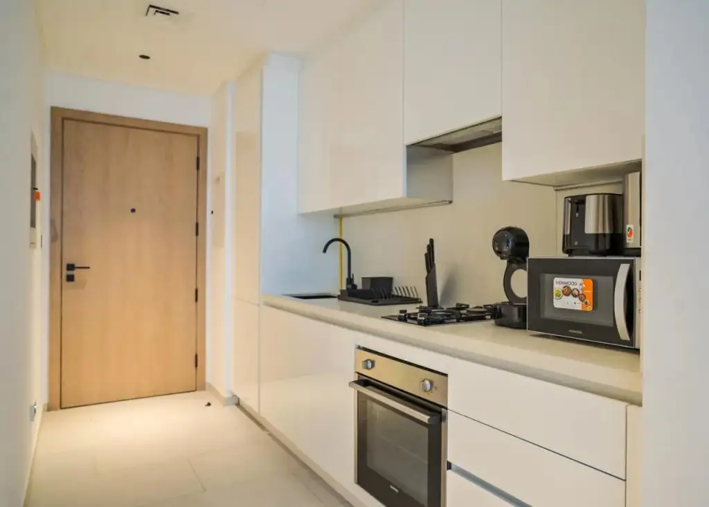 Дубай: Stylish Studio W Dubai Canal Vw in Business Bay