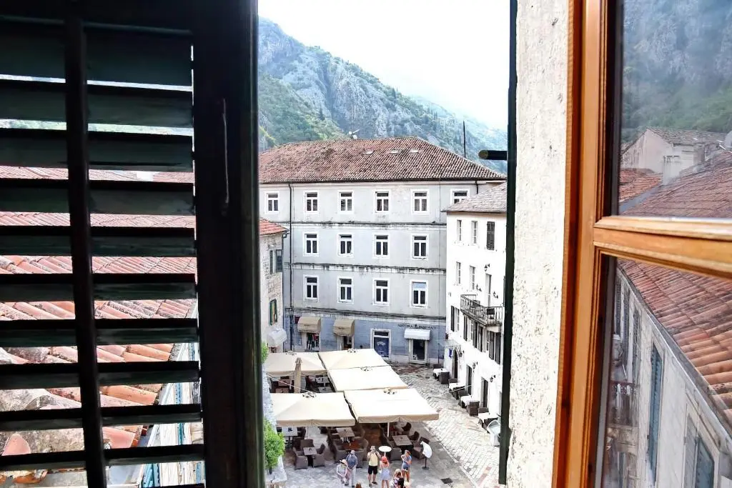 Доброта: Cozy & Extravagant Suite in Antique Bizanti Palace