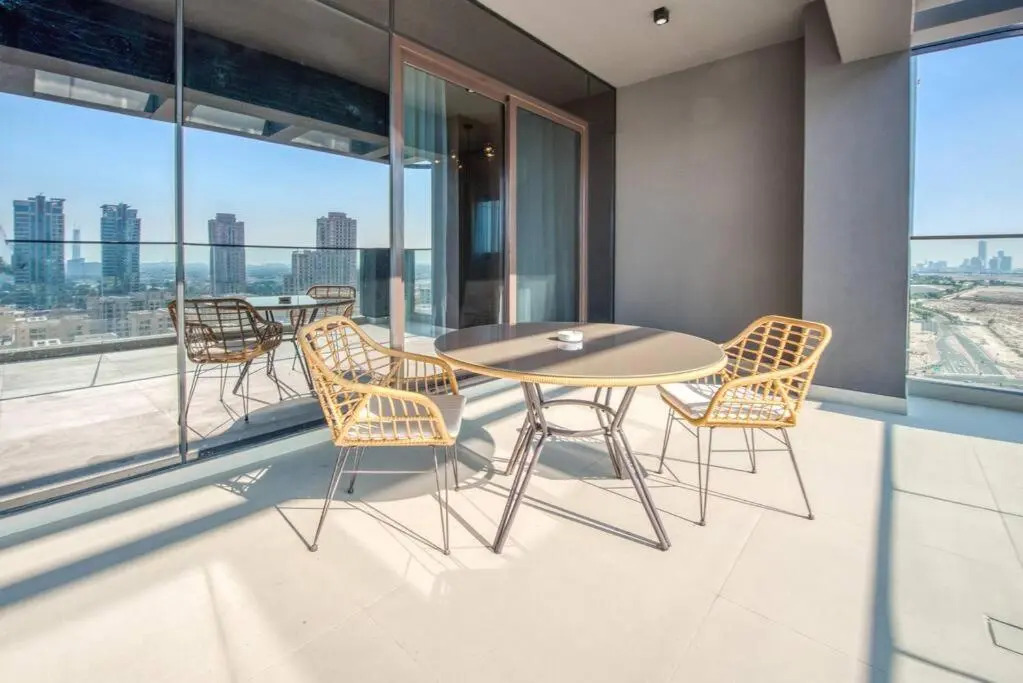 New 2 Bed with Gym, Pool, Yoga And Private Terrace — фото 1