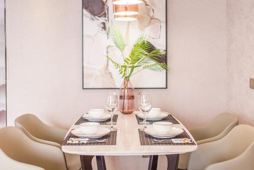 Сиань: Xi'an Beilin·Yongning Gate· Locals Apartment 00141230