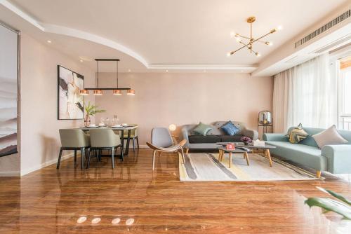 Сиань: Xi'an Beilin·Yongning Gate· Locals Apartment 00141230