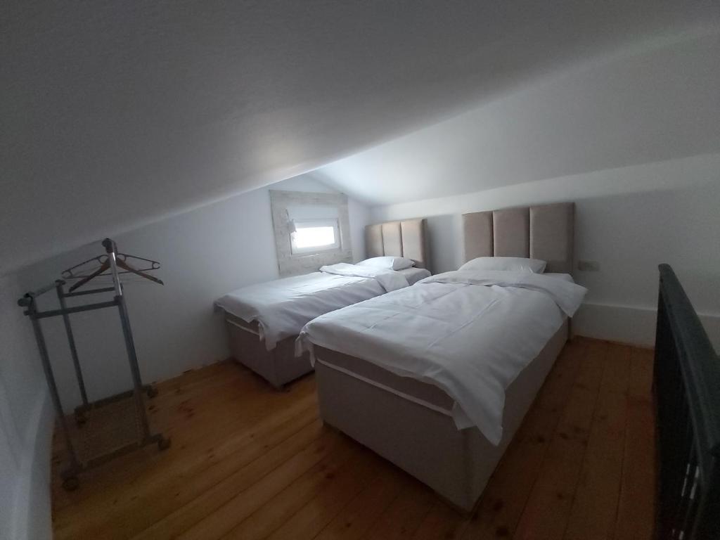 Тиват: Apartments "4You"