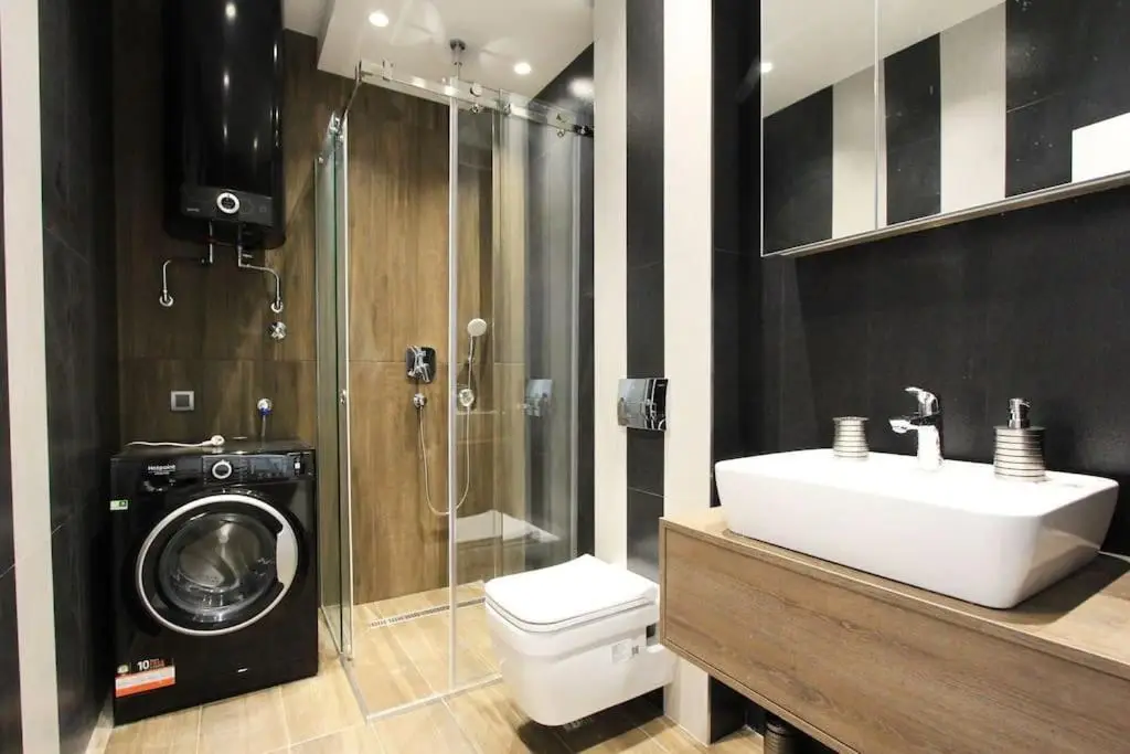 Бечичи: Modern 1BR apartment with swimming pool