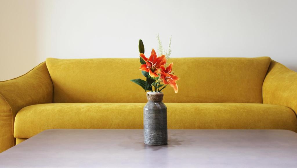 Бечичи: Minimalist stylish 1 BR apartment in Tre Group