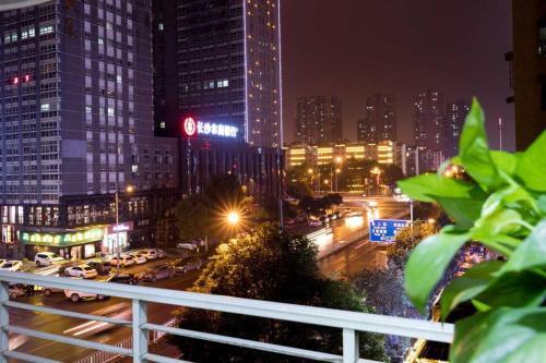 Changsha Kaifu·Sifangping· Locals Apartment 00140080 — фото 1