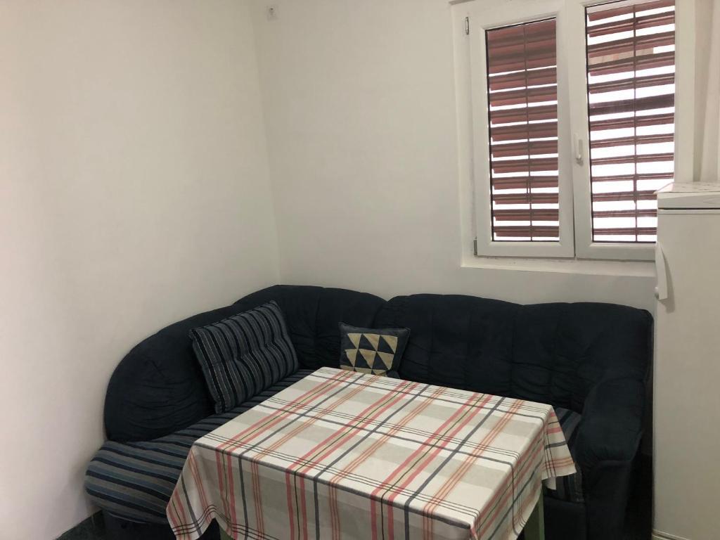 Сутоморе: Apartman Sutomore 8 osoba