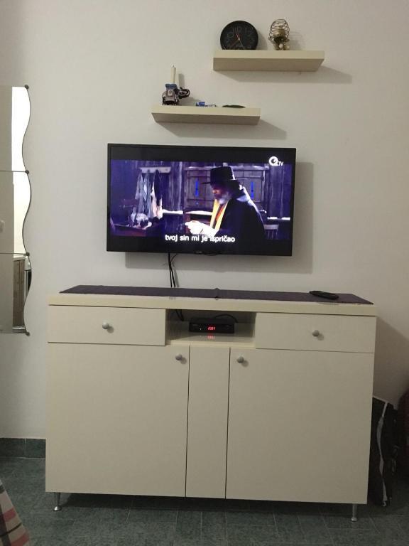 Сутоморе: Apartman Sutomore 8 osoba