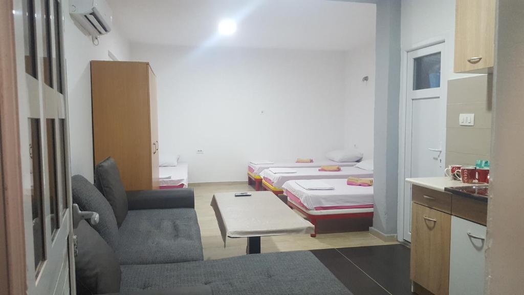 Подгорица: Apartments F