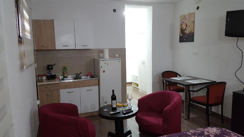 Подгорица: Apartments F