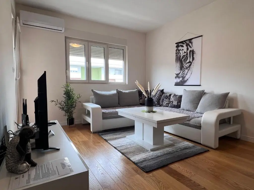 Подгорица: Apartment 79•Central Point