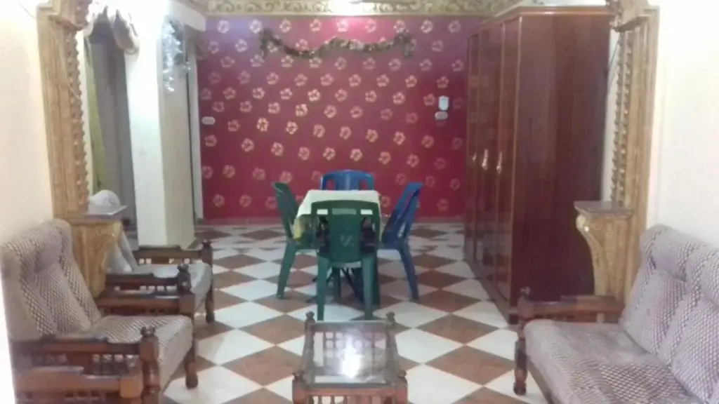 Александрия: A 3-Br Apt with Fp in Alex - 20 Mins From the Sea