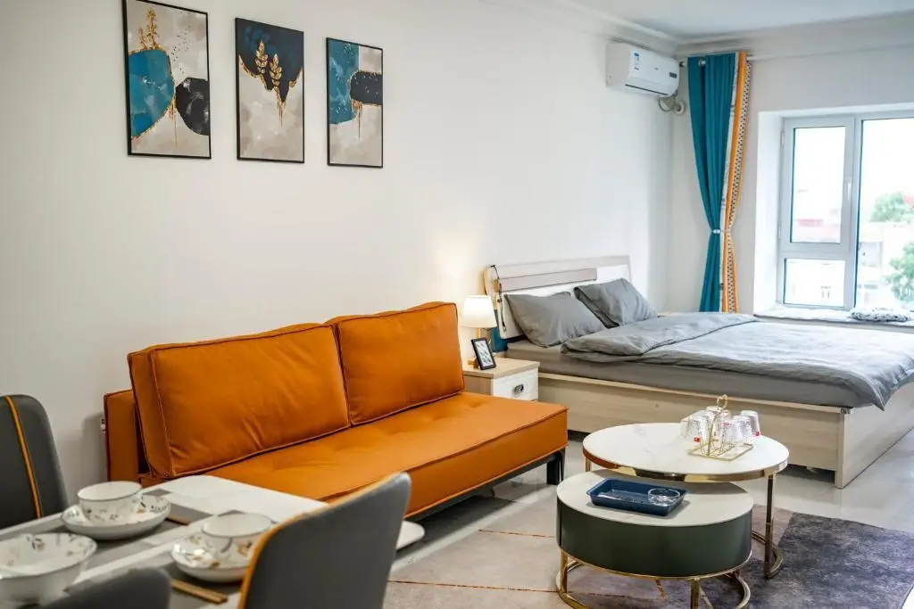 Циньхуандао: Locals Apartment Inn 15