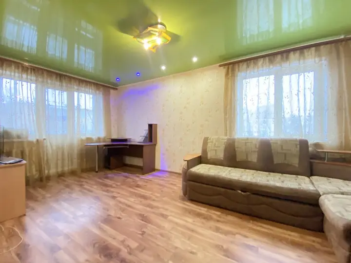Комсомольск-на-Амуре: Апартаменты ApartLand Интернациональный 23