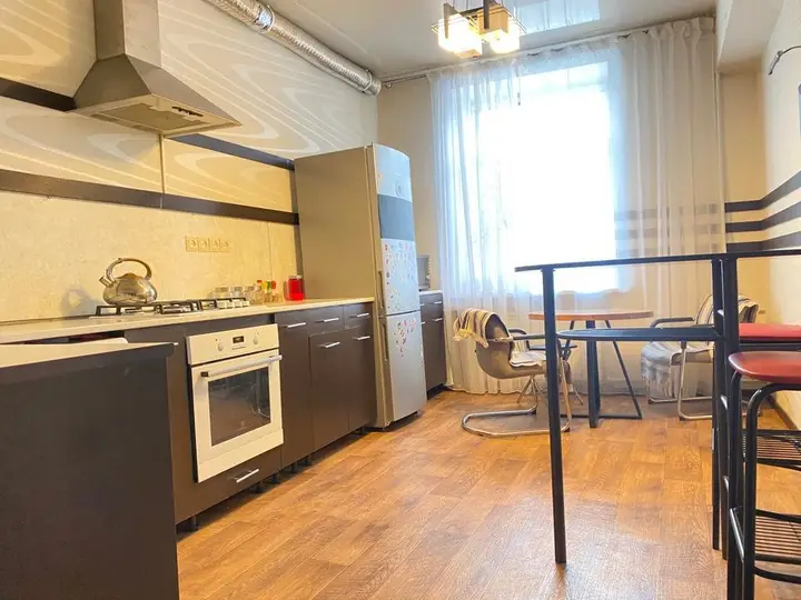 Комсомольск-на-Амуре: Апартаменты ApartLand Ленина 23