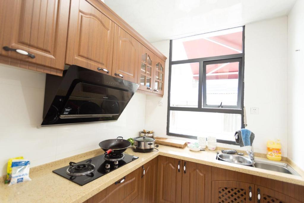 Чжанцзяцзе: Easy House Gaoyun Branch