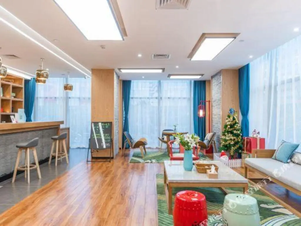 Нинбо: Kaiyuan Manju Hotel (Ningbo Tianyi Square Gulou Subway Station)