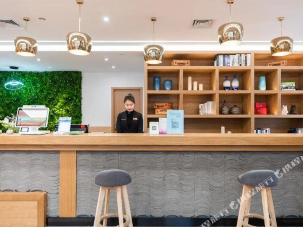 Нинбо: Kaiyuan Manju Hotel (Ningbo Tianyi Square Gulou Subway Station)