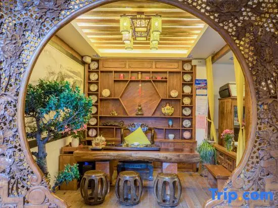 Лицзян: Wuji Parkjing Inn (Lijiang Ancient City Shop)