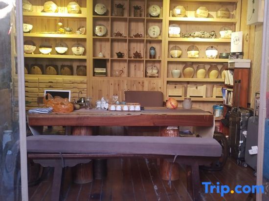 Лицзян: Wuji Parkjing Inn (Lijiang Ancient City Shop)