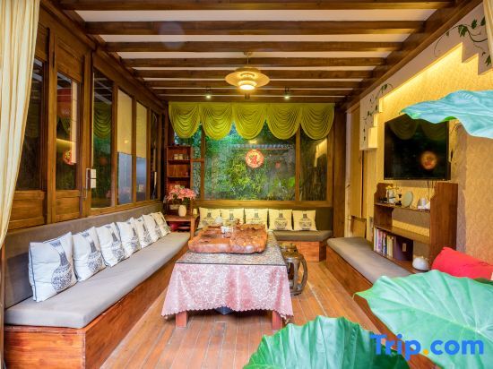 Лицзян: Wuji Parkjing Inn (Lijiang Ancient City Shop)