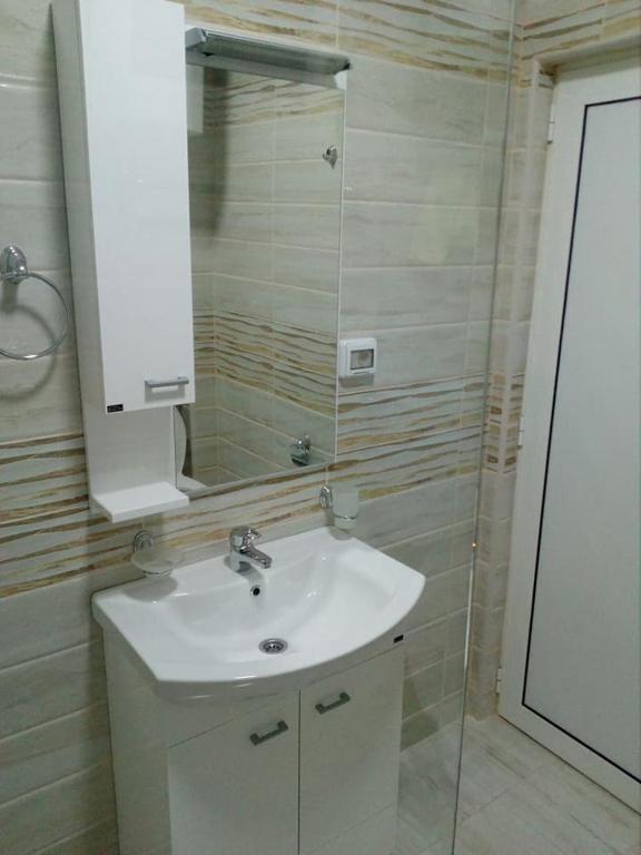 Сутоморе: Apartmani M&V