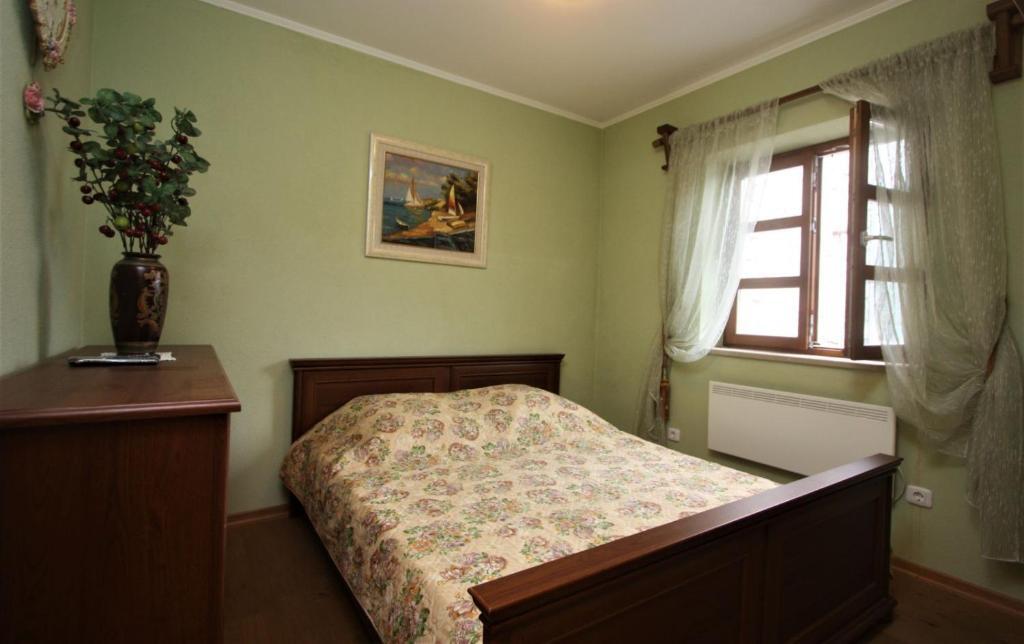 Пераст: Antique 3 BR House next to Admiral