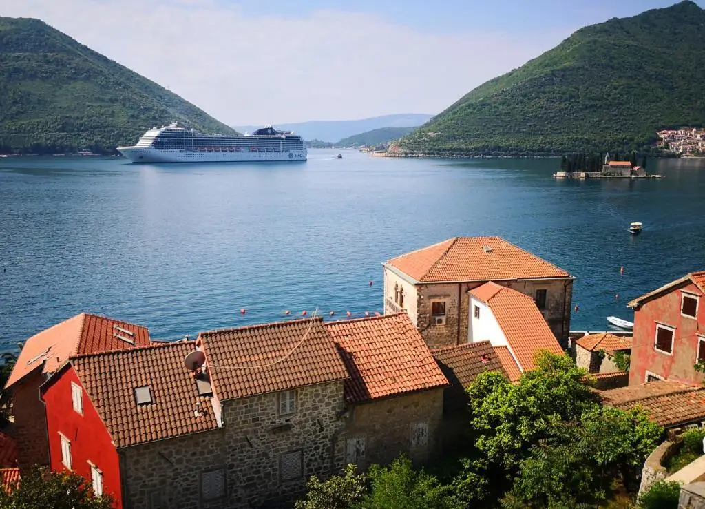 Пераст: Marina House