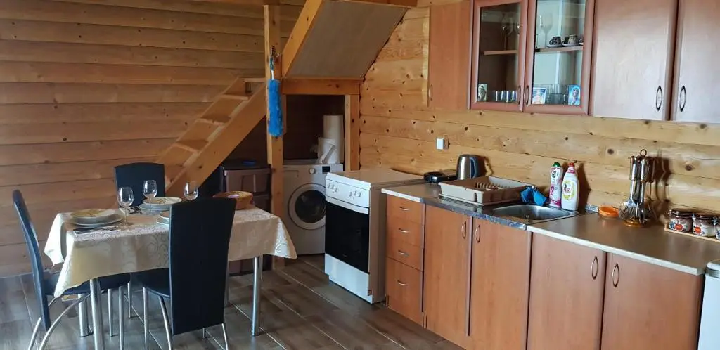 Бусат: Holiday House Kruce