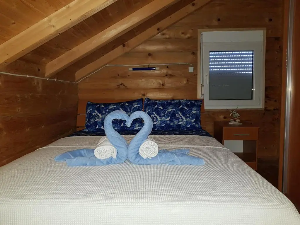 Бусат: Holiday House Kruce
