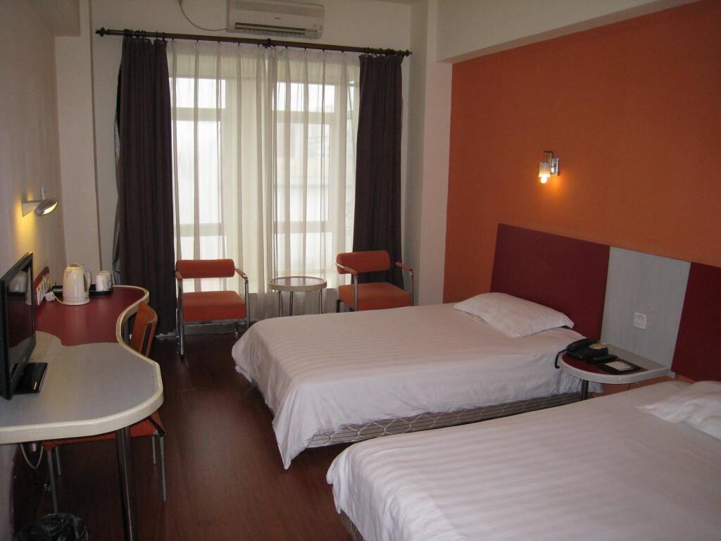 Шанхай: Motel168 Zhang Qiao Inn