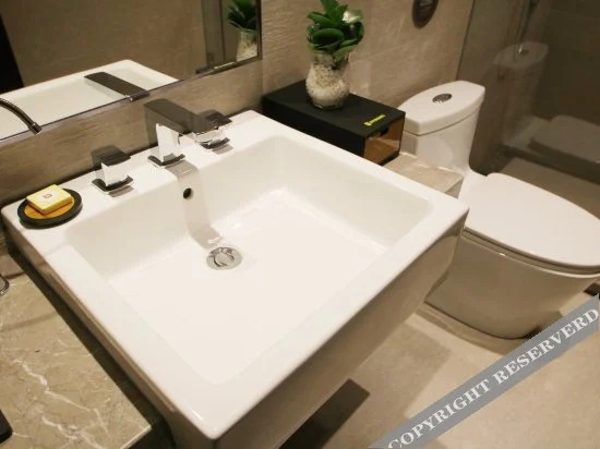 Шанхай: Motel168 Shanghai East JingLing Road Inn