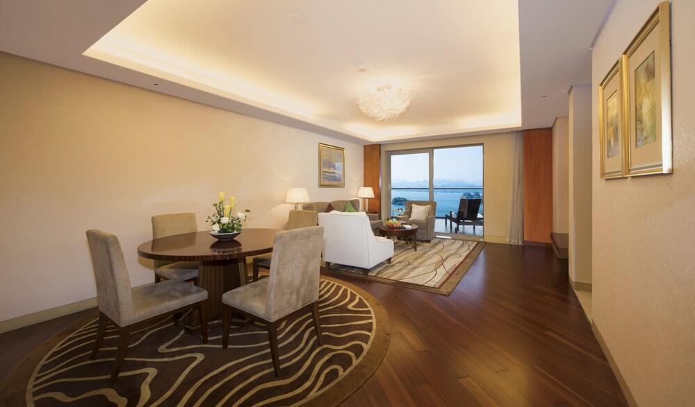Ханчжоу: 1000 Island Lake Greentown Resort Hotel