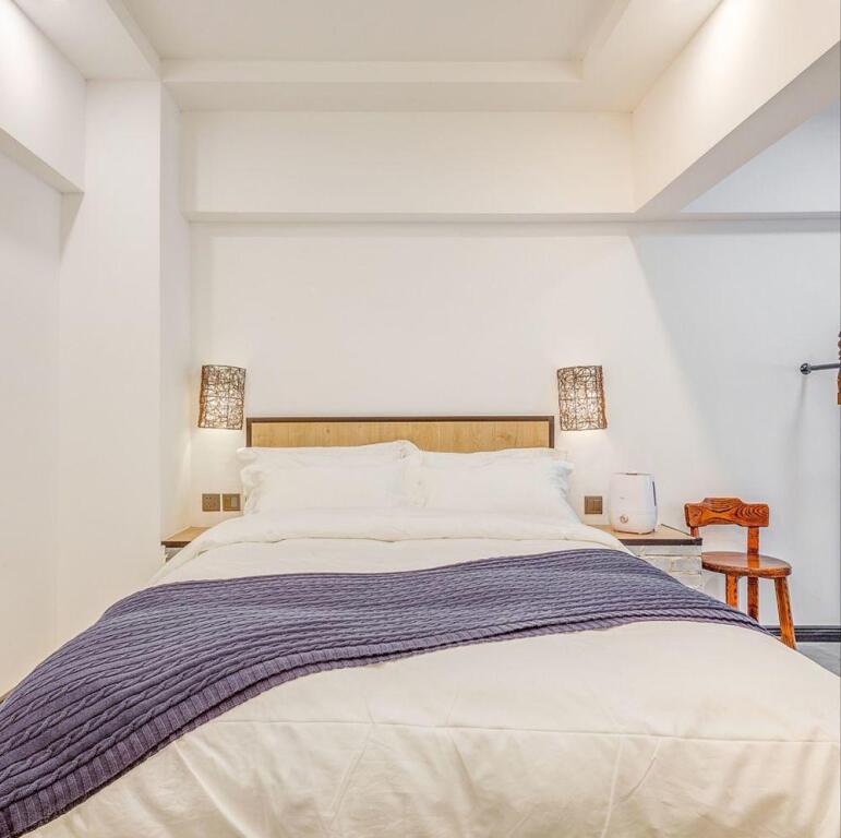 Сиань: Go Native Downtown Apartment