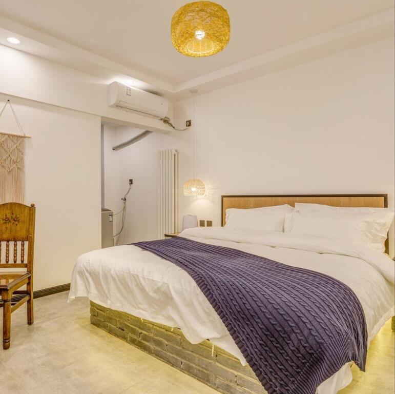 Сиань: Go Native Downtown Apartment