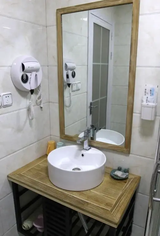 Дунъян: Dongyang Hengdian Jiuqi Guest House