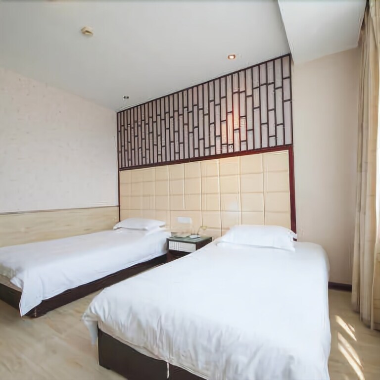 Наньтун: Nantong Golden Luck Hotel