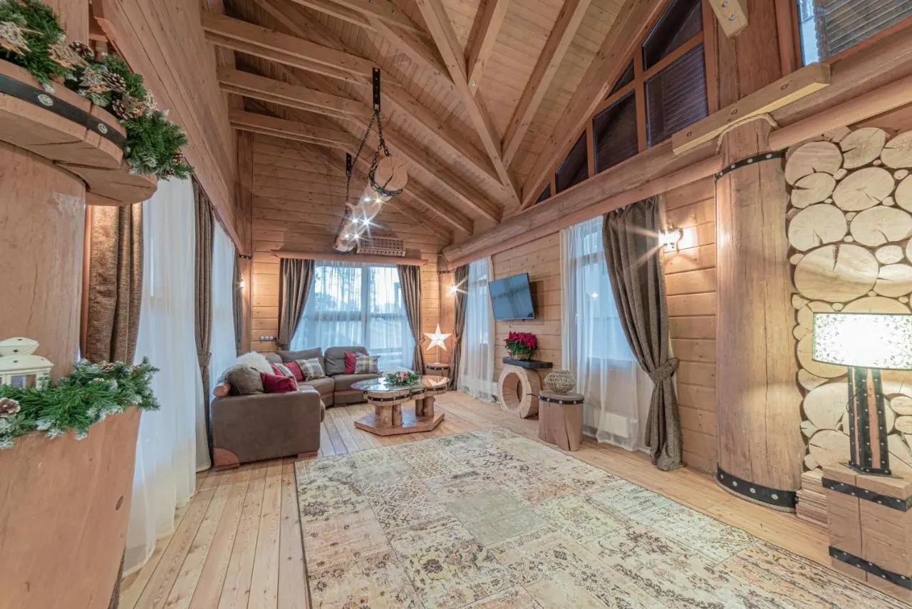 Эсто-Садок: Big Family Chalet With Jacuzzi