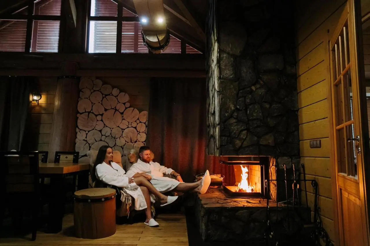 Эсто-Садок: Big Family Chalet With Jacuzzi