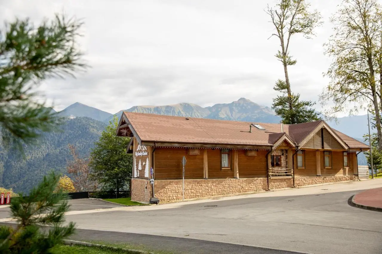 Эсто-Садок: Big Family Chalet With Jacuzzi