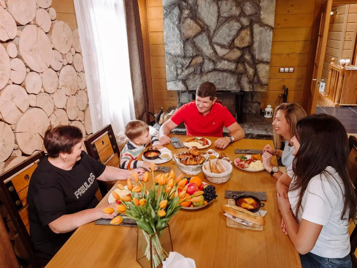 Эсто-Садок: Big Family Chalet With Jacuzzi