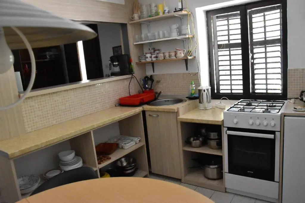 Доброта: Muki's House- just 50m from the beach