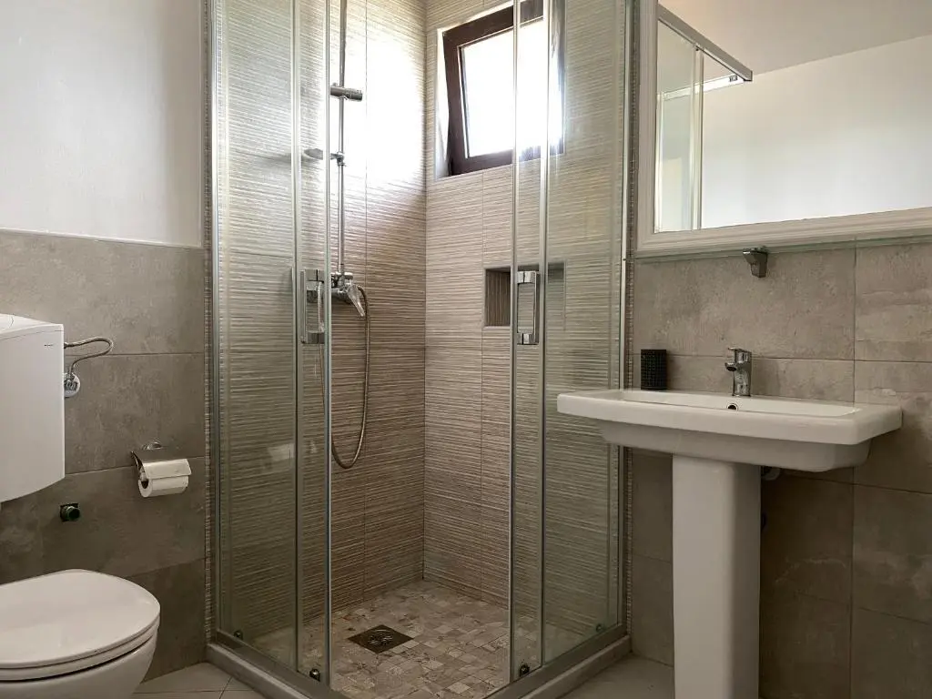 Горни Стой (Штойи и Эпермь): Lake River House Ada Bojana