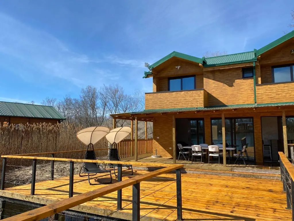 Горни Стой (Штойи и Эпермь): Lake River House Ada Bojana