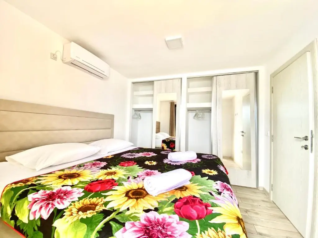 Горни Стой (Штойи и Эпермь): Lake River House Ada Bojana