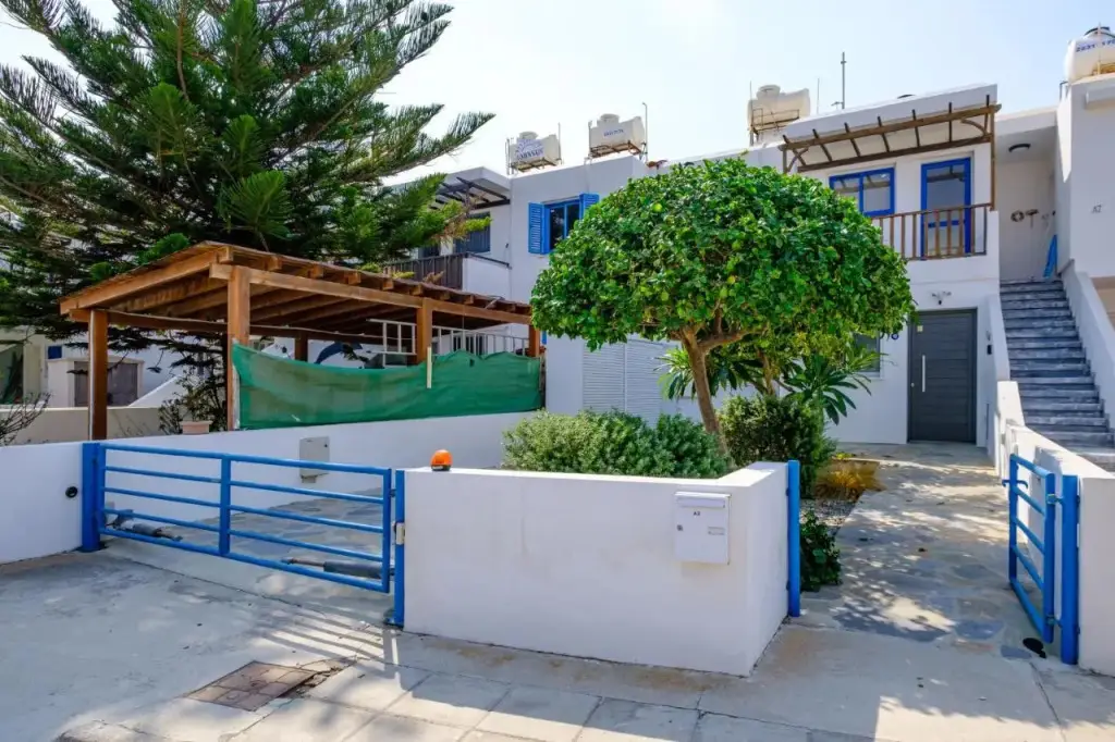 Перволия: The Medview Garden House