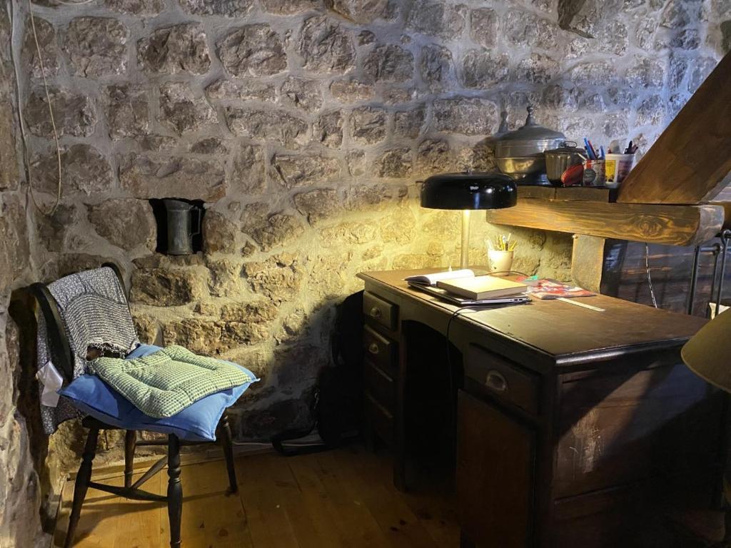 Радовичи: Old Stone House Radovići
