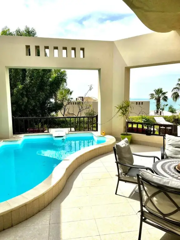 Рас-эль-Хайма: Private Guest House in Five Stars Resort